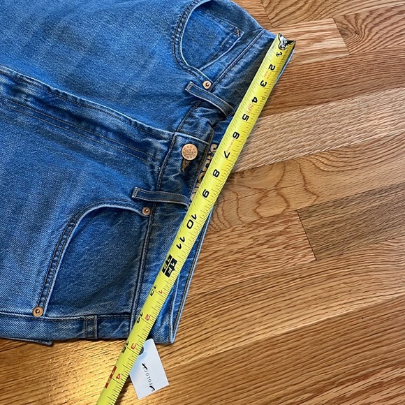 MOTHER Snacks High-Waist Push-Pop Shorts Size 28 NWT - Picture 6 of 12